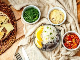 汤汁酸甜浓郁,吃上一口香而不腻